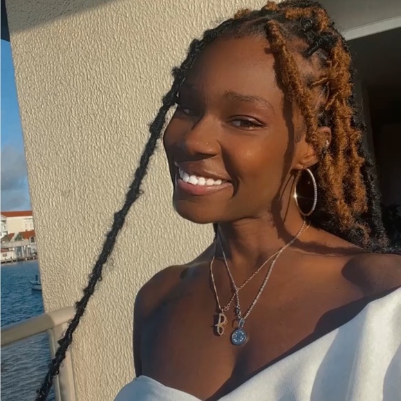 Meet your Posher, Jasmine - Picture 1 of 1